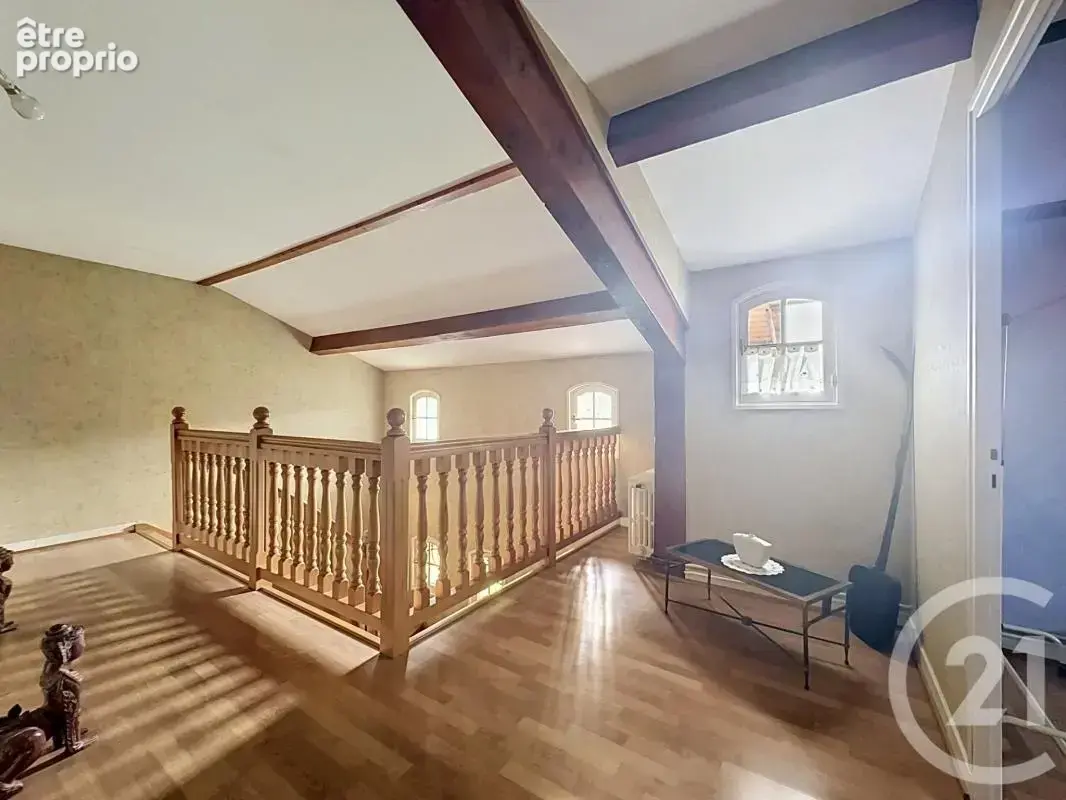 Maison 248 m² à Salaise-Sur-Sanne  - photo 17
