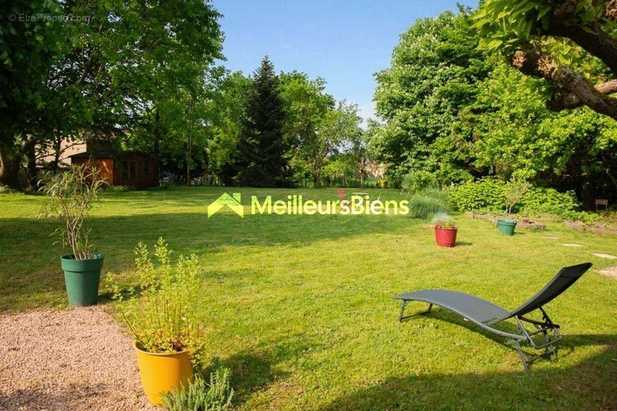 Maison à L&#039;ABERGEMENT-CLEMENCIAT