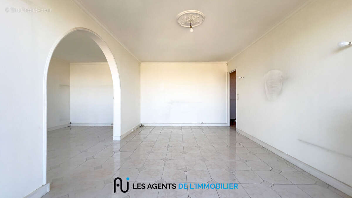 Appartement 4 pièces, 82 m² , Balcon Parking ,Cave, DPE D - photo 9