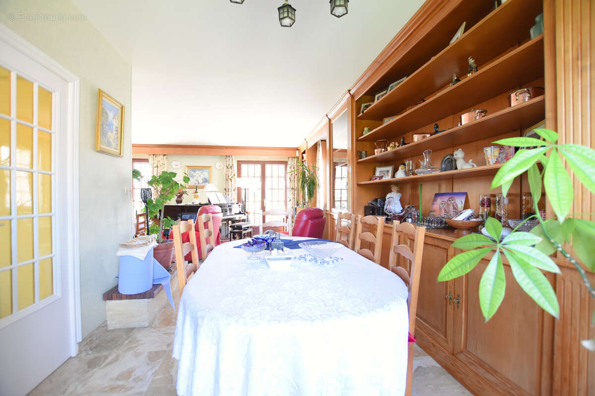 Maison à LES ESSARTS-LE-ROI