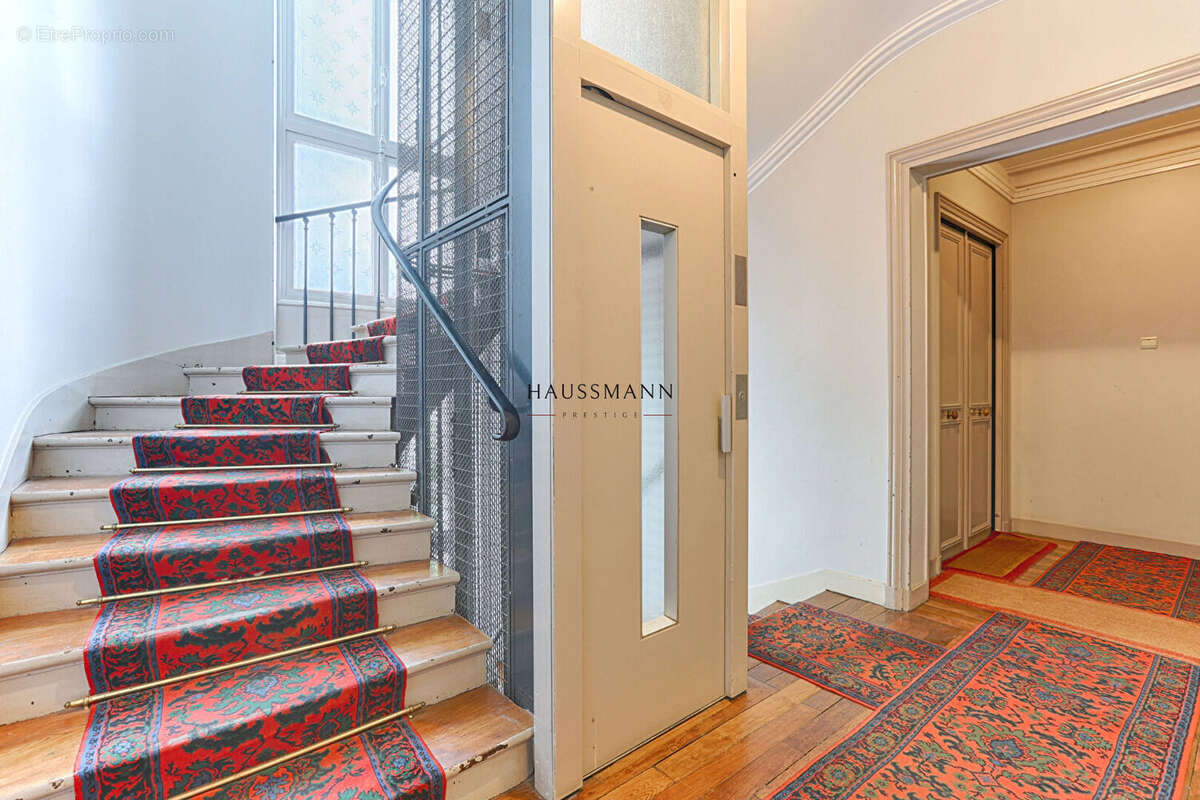 Appartement Paris IXe arrondissement - photo 11