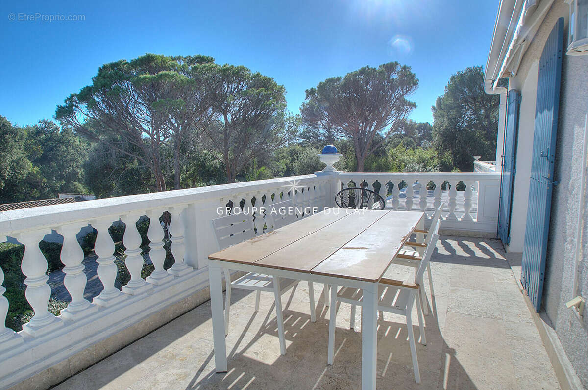 Appartement à SAINT-RAPHAEL