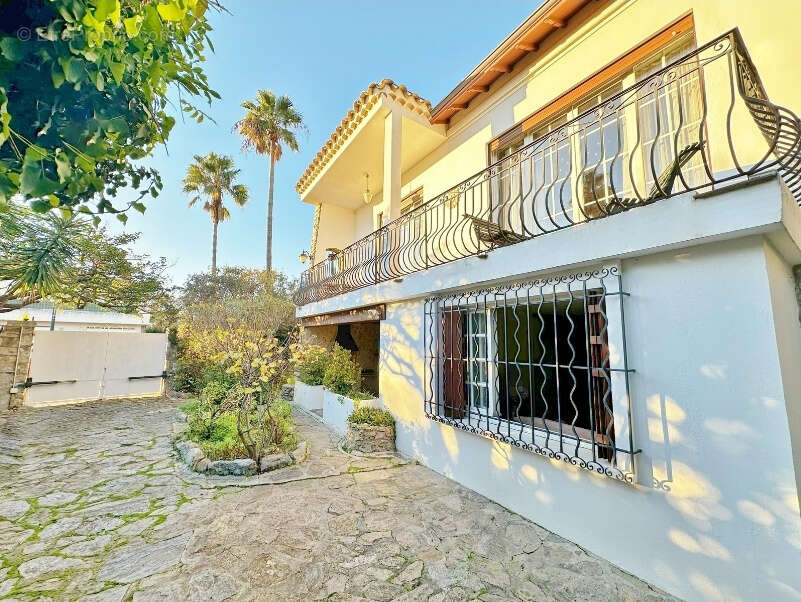 Maison à HYERES