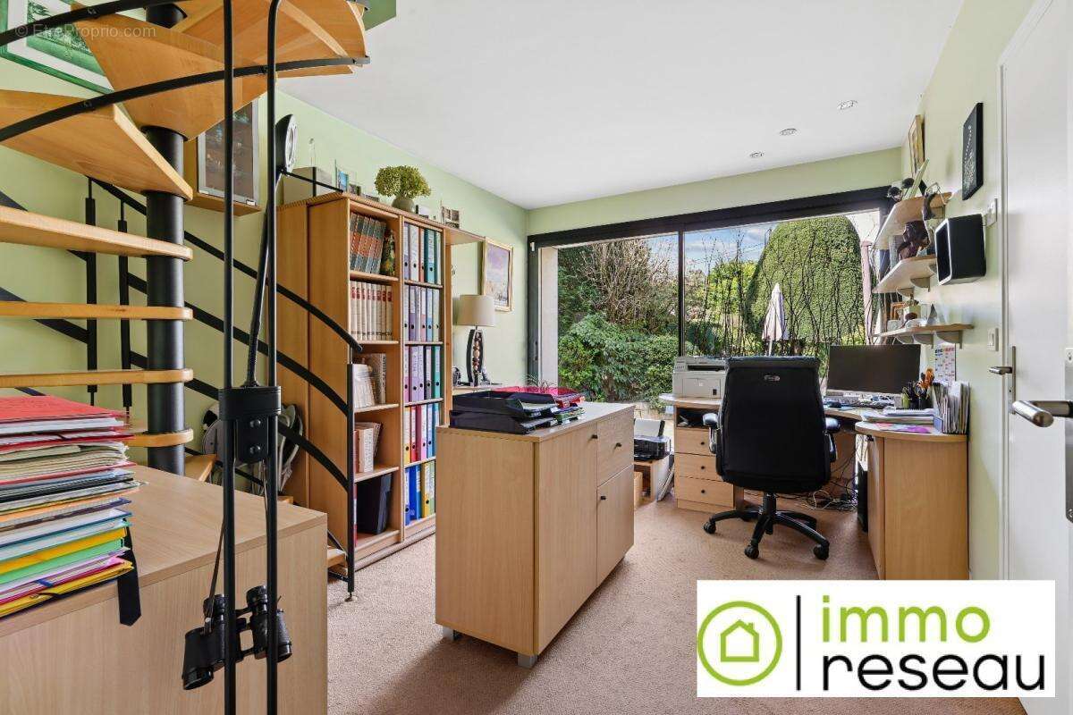 Maison à VILLENEUVE-LE-ROI