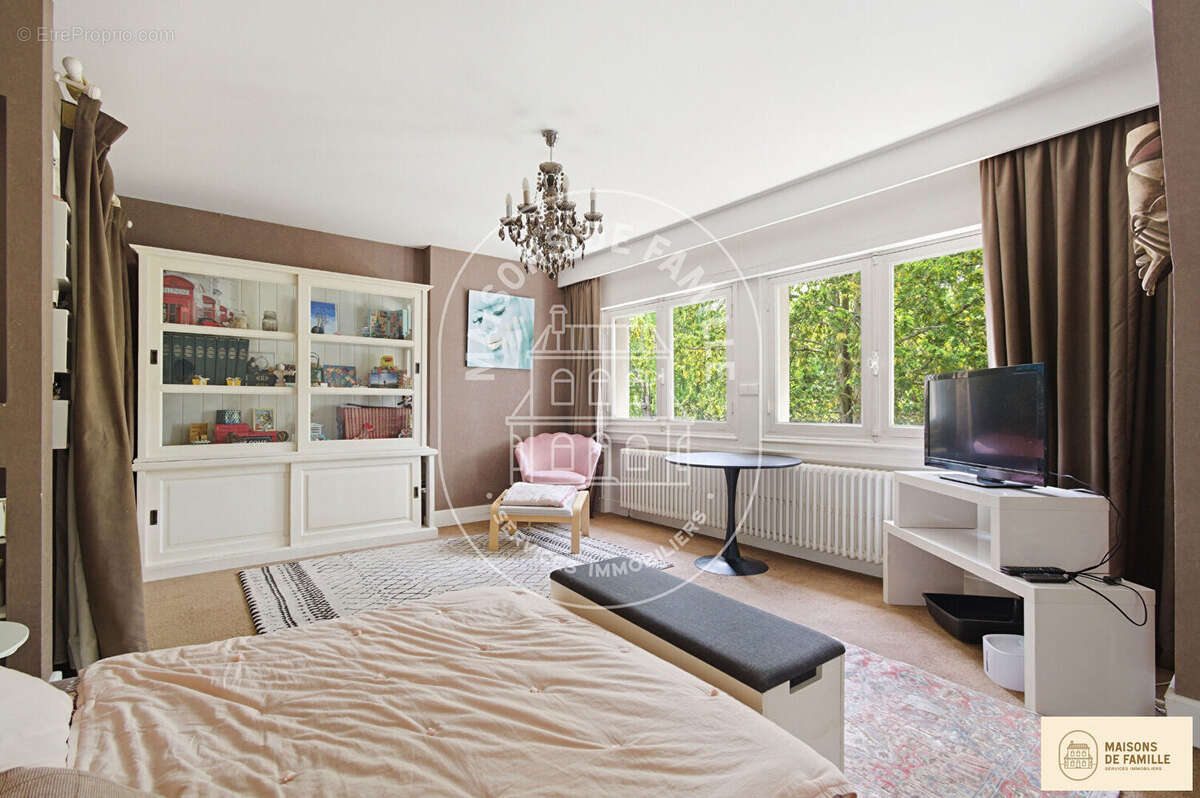 Maison à LA CELLE-SAINT-CLOUD