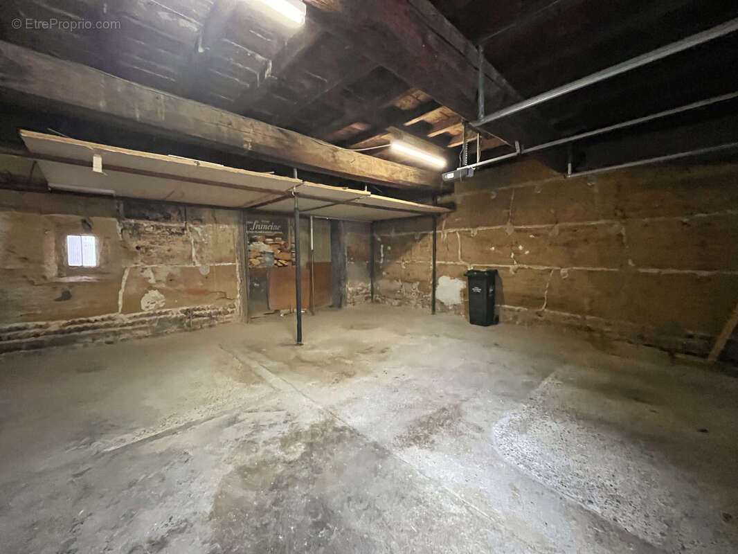 Appartement à GENAY