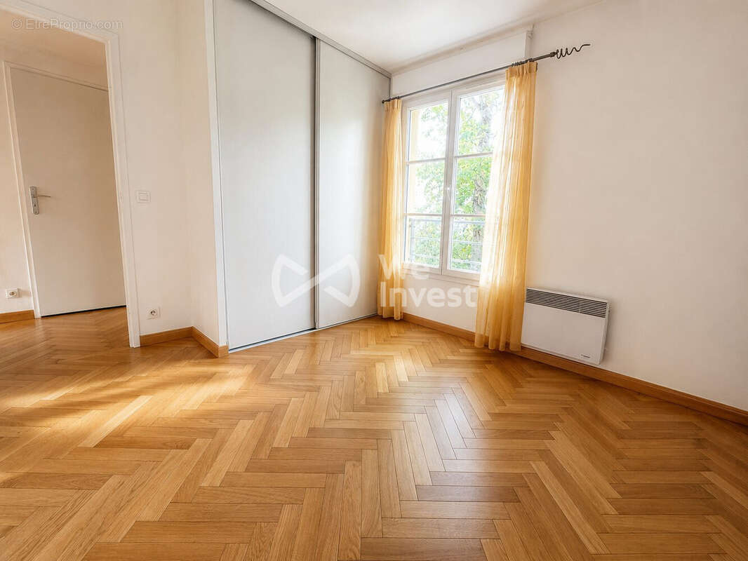 Appartement 81 m² à Le Plessis-Trevise  - photo 8