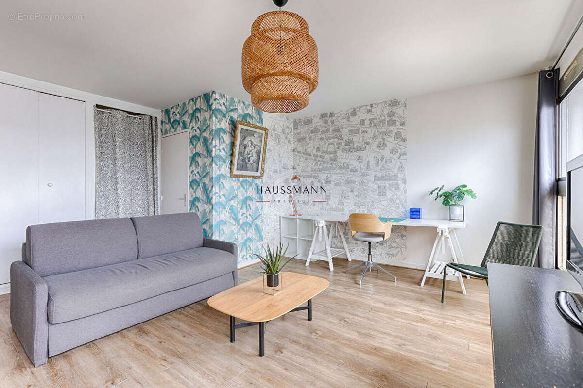 Appartement à PARIS-15E