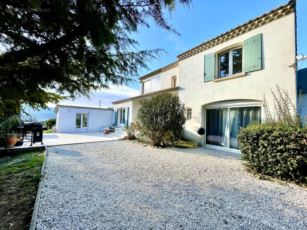 10 mn de vaison - maison avec terrain et piscine - photo 3