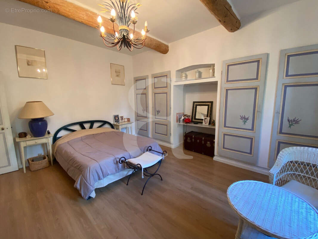 Maison à PERNES-LES-FONTAINES