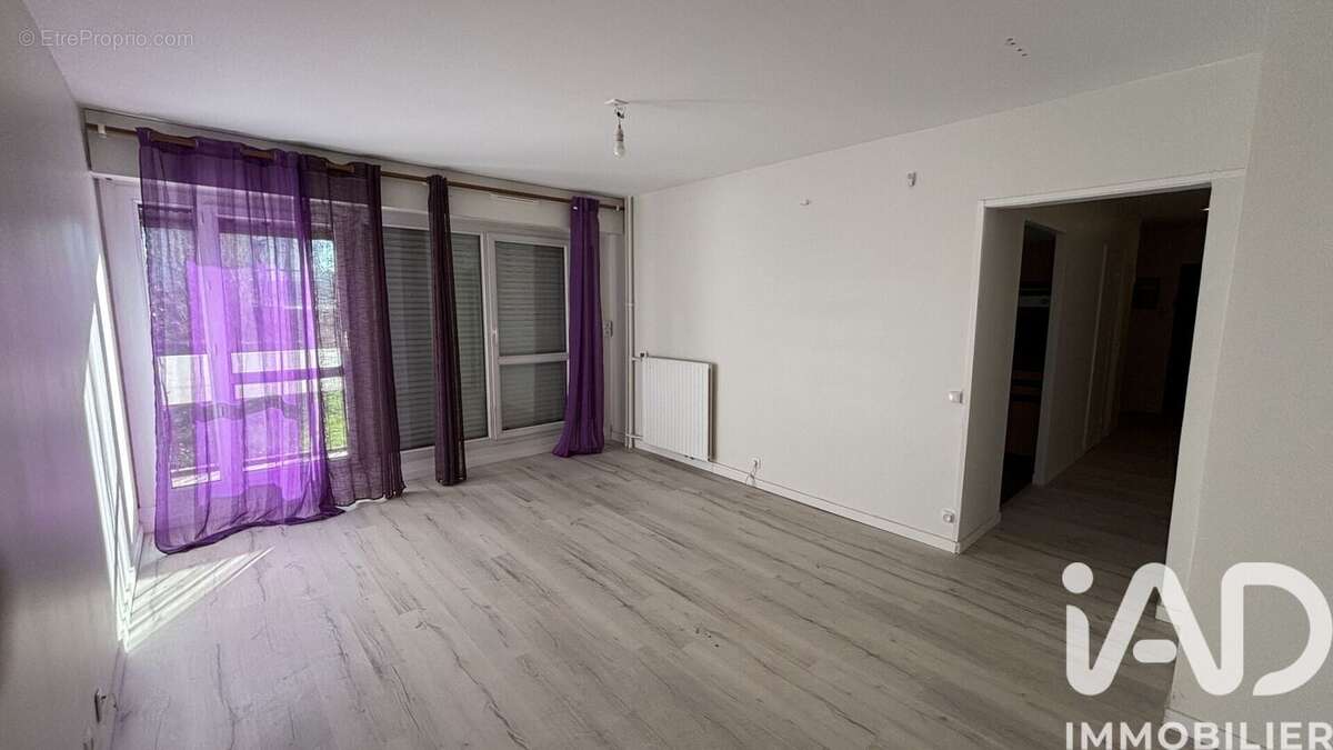Photo 2 - Appartement à LES ULIS