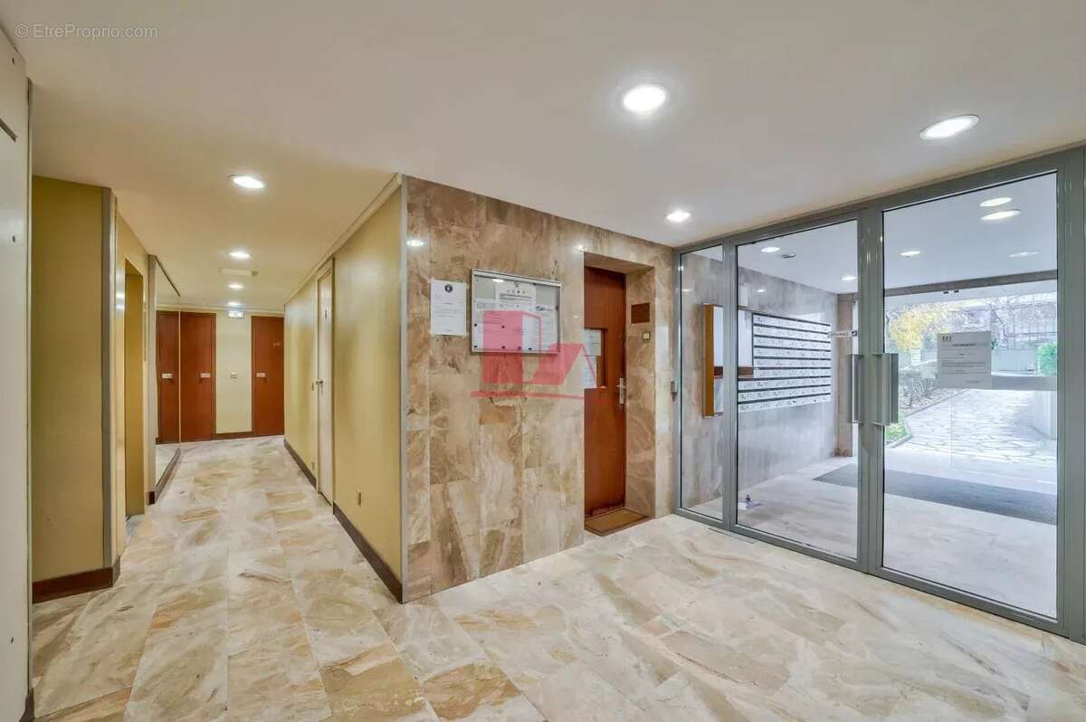 Appartement à ISSY-LES-MOULINEAUX