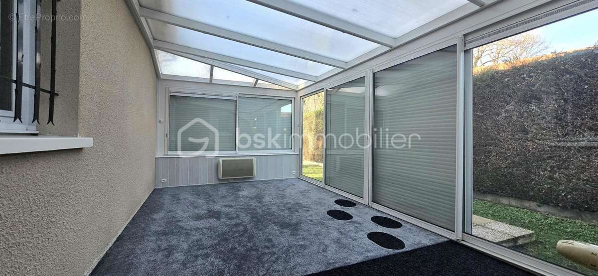 Maison à POEY-DE-LESCAR