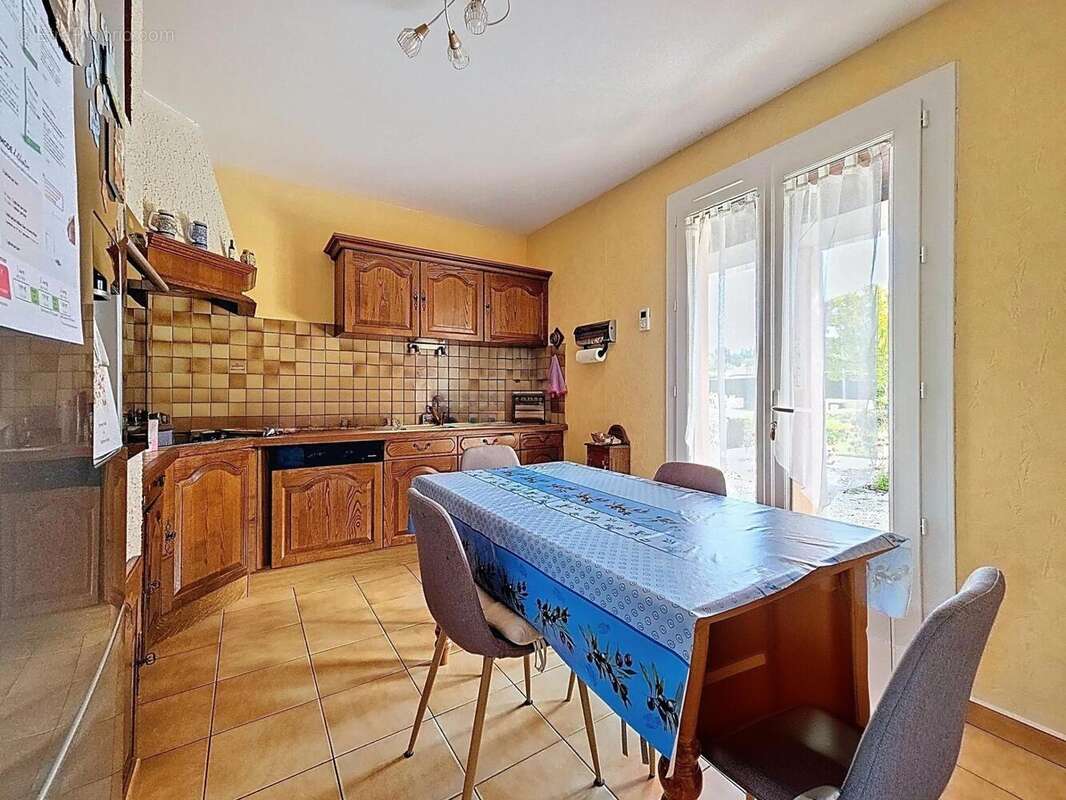 Photo 6 - Maison à VILLENEUVE-LA-COMPTAL