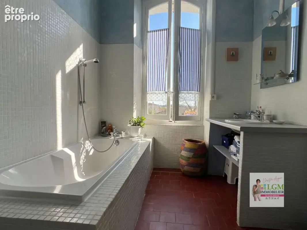 Propriete de caractere avec maison en pierre et atelier de 180 m2 - photo 10