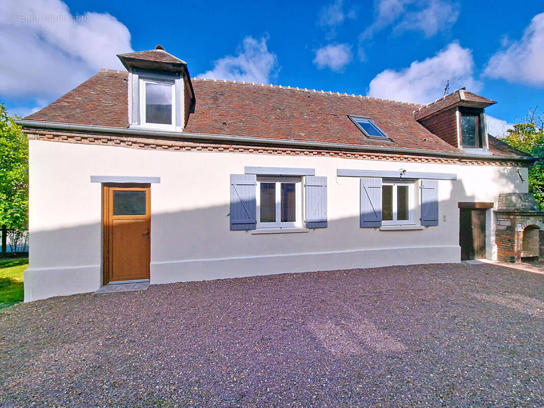 Maison à ARNIERES-SUR-ITON