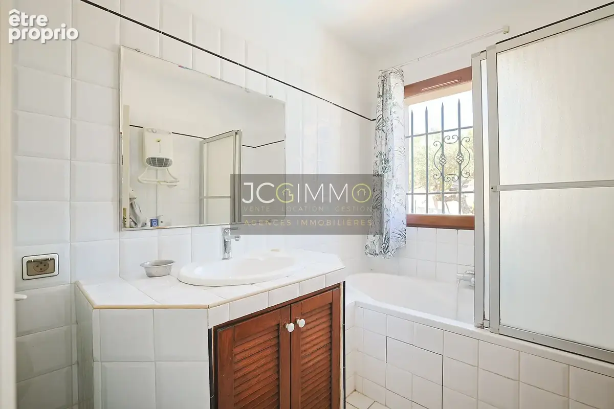 villa individuelle T5 de 117 m2 avec piscine et belle vue dégagée - photo 25