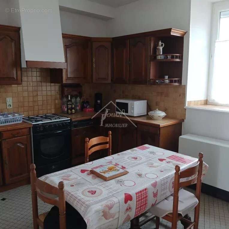 Appartement à TRETEAU
