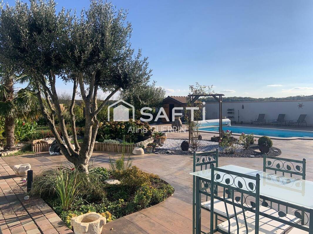 Photo 1 - Maison à LE DESCHAUX