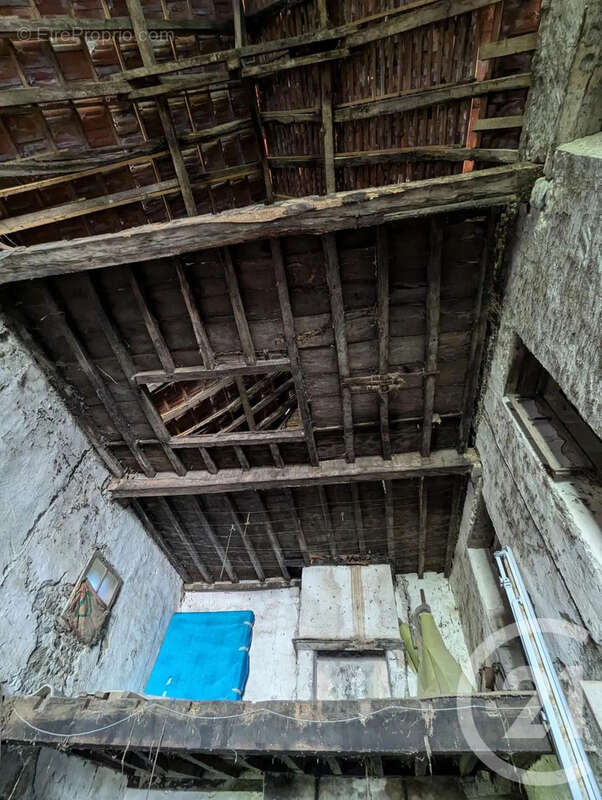 Maison à BARRAUTE-CAMU