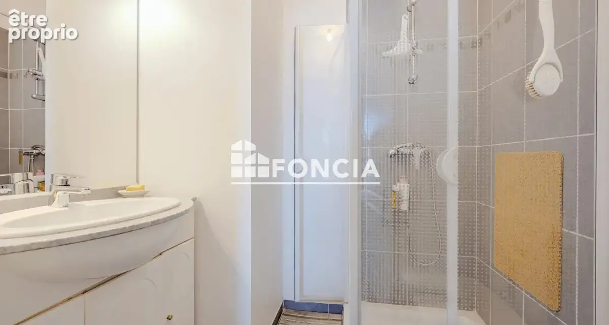 Hyeres ouest - appartement t4 avec terrasse sud dégagée et garage - photo 11