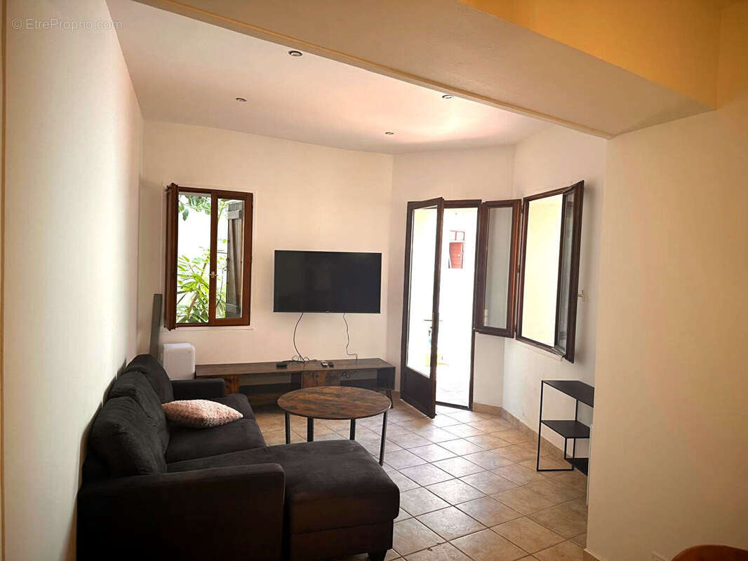 Appartement à MARSEILLE-8E