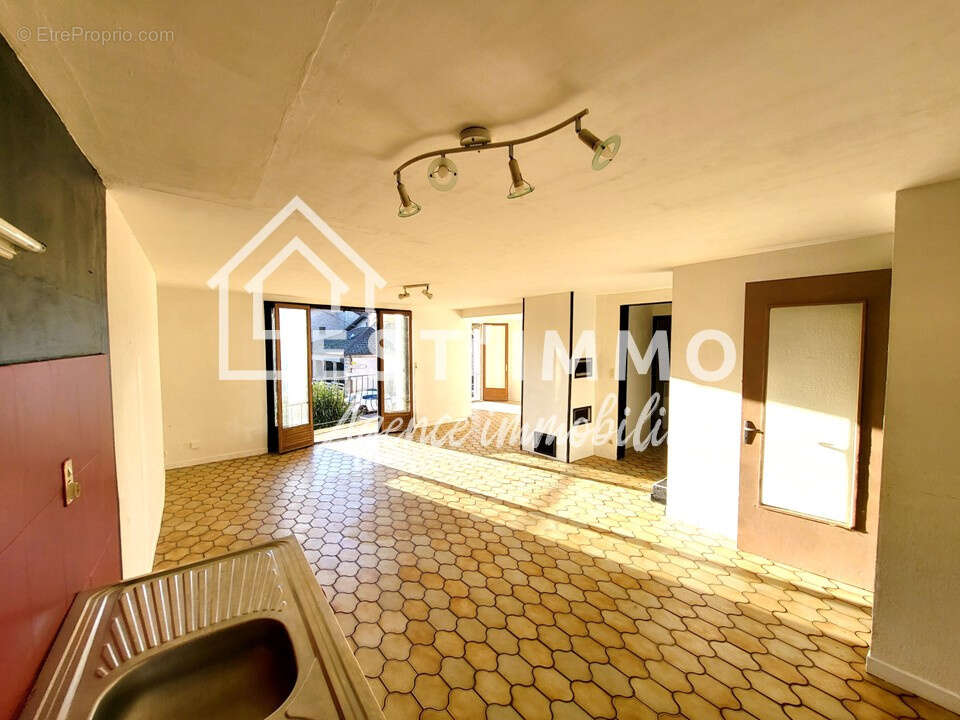 Maison à VALFROICOURT