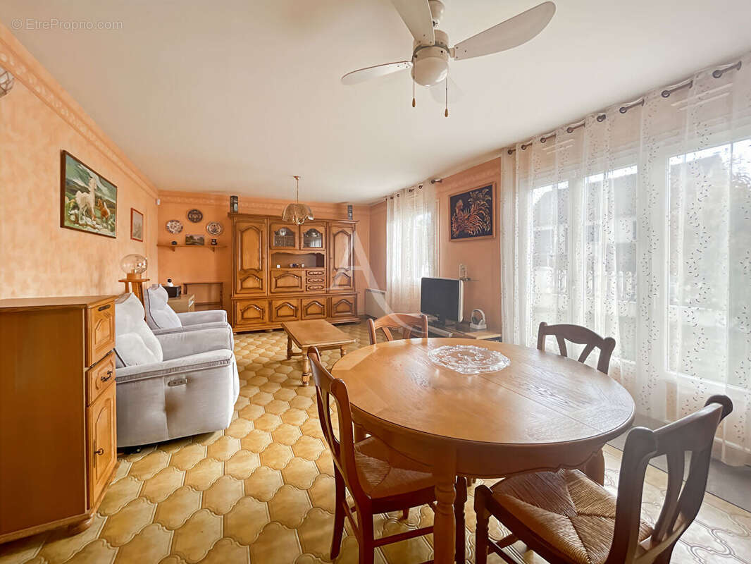 Maison à VERNEUIL-L&#039;ETANG