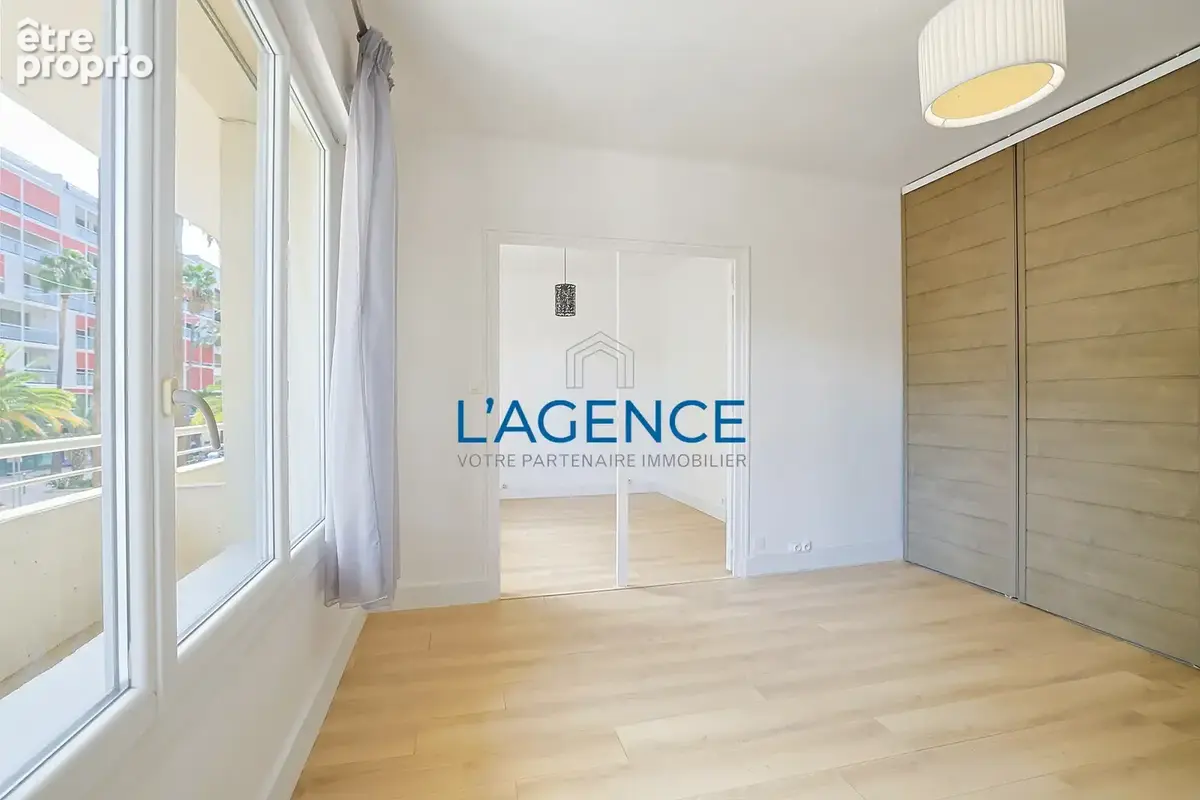 Hyeres centre appartement t2 40m2 avec cave - photo 6