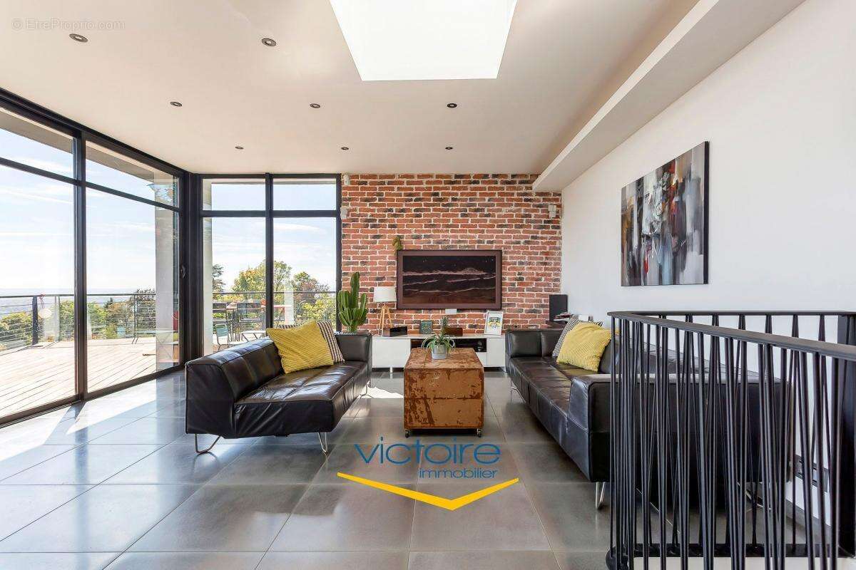 Maison à SAINT-CYR-AU-MONT-D&#039;OR