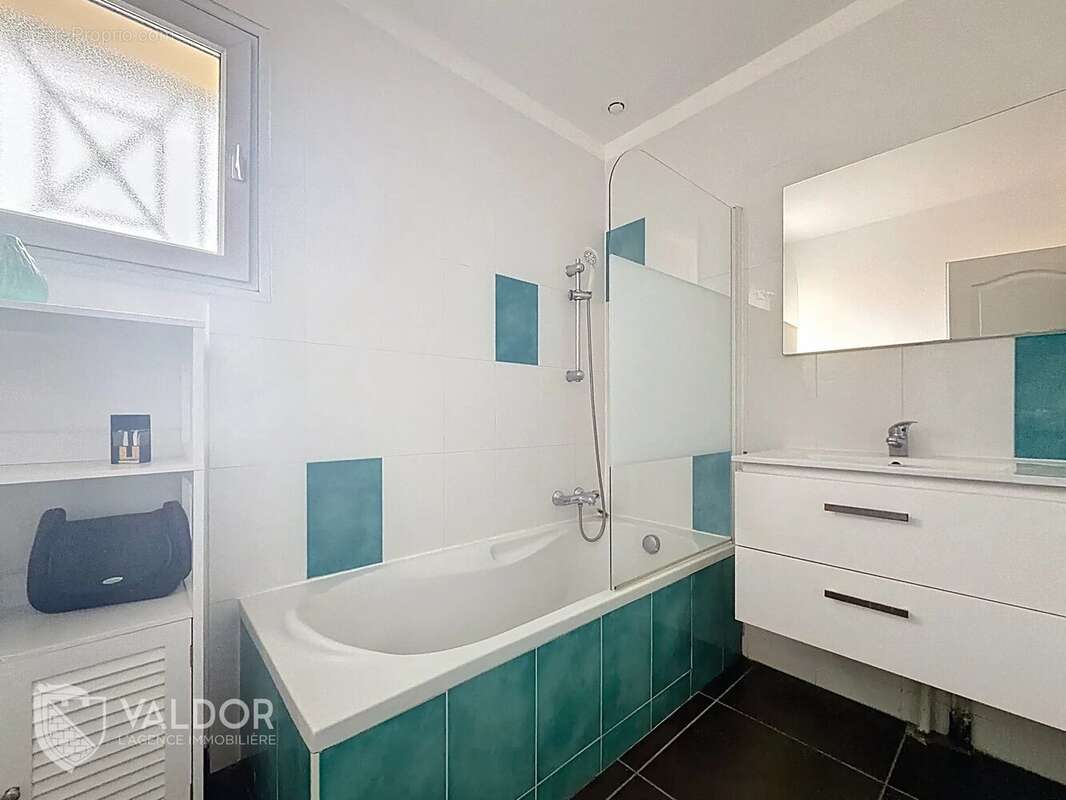 Maison à MONTMERLE-SUR-SAONE