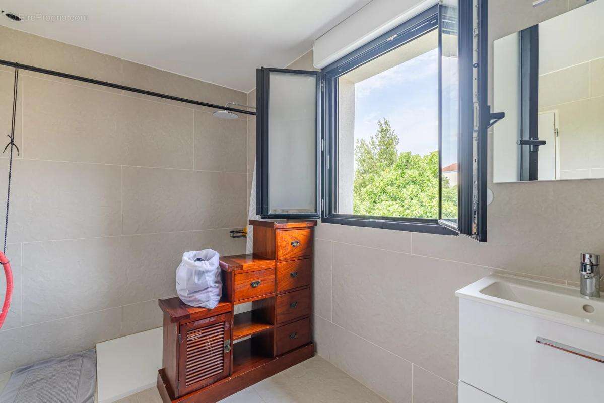 Maison de 5 pièces de 127 m² à Choisy-le-Roi - photo 13