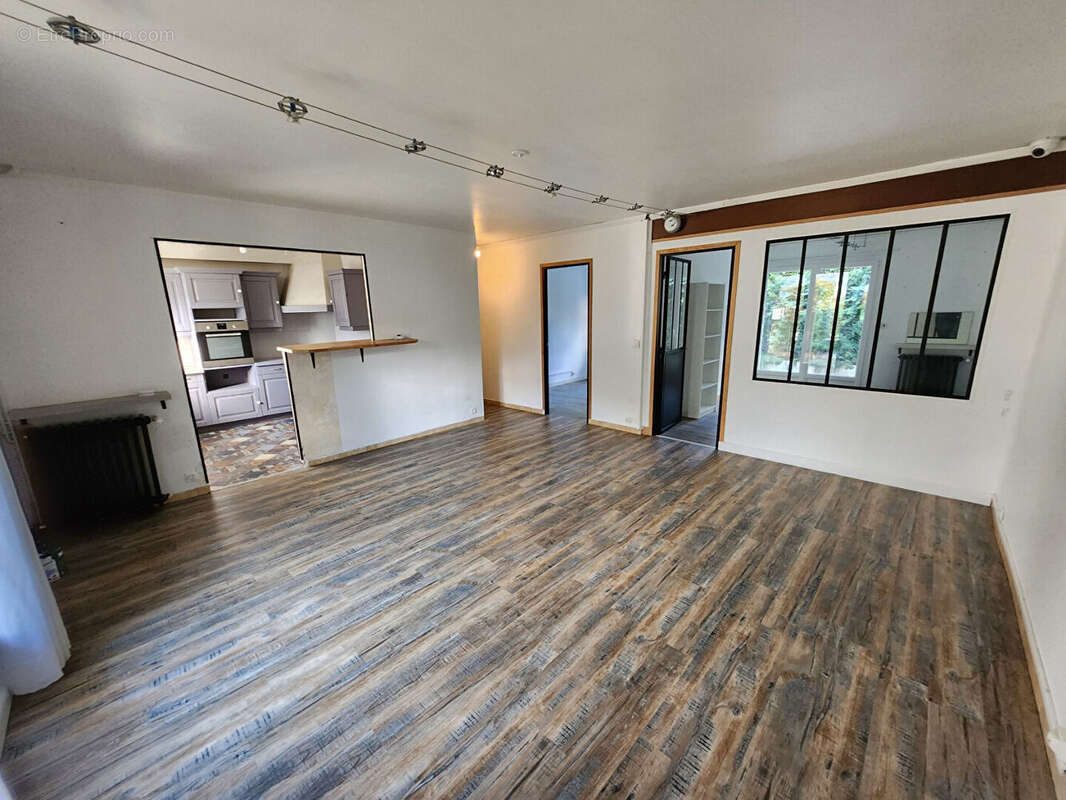 Maison à VILLEMOMBLE