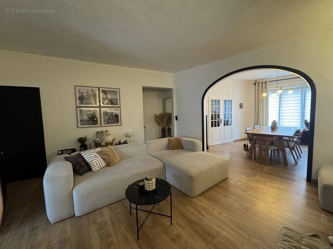 Maison à NEUVILLE-EN-FERRAIN