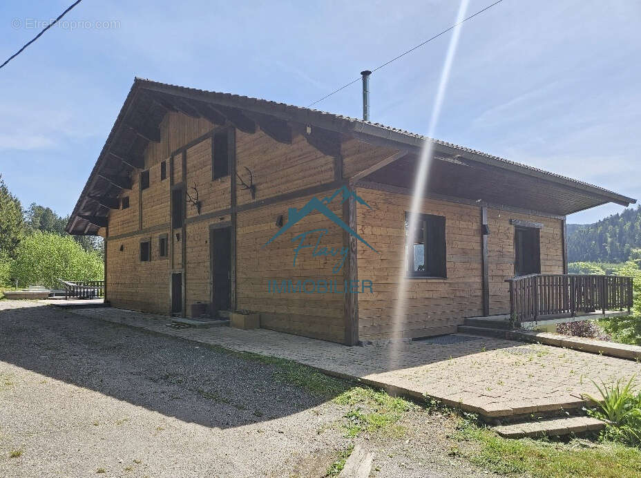 Maison à LE THOLY