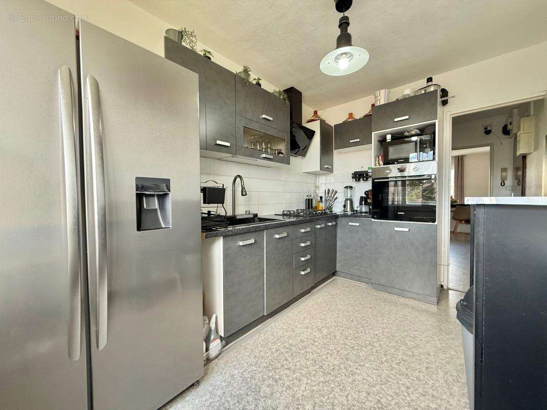 Appartement à CHENOVE