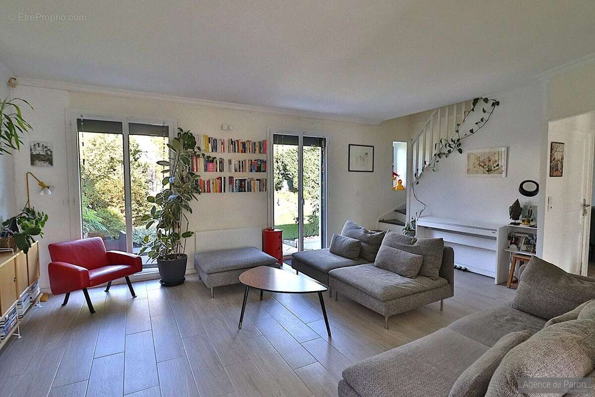 Maison à VERRIERES-LE-BUISSON