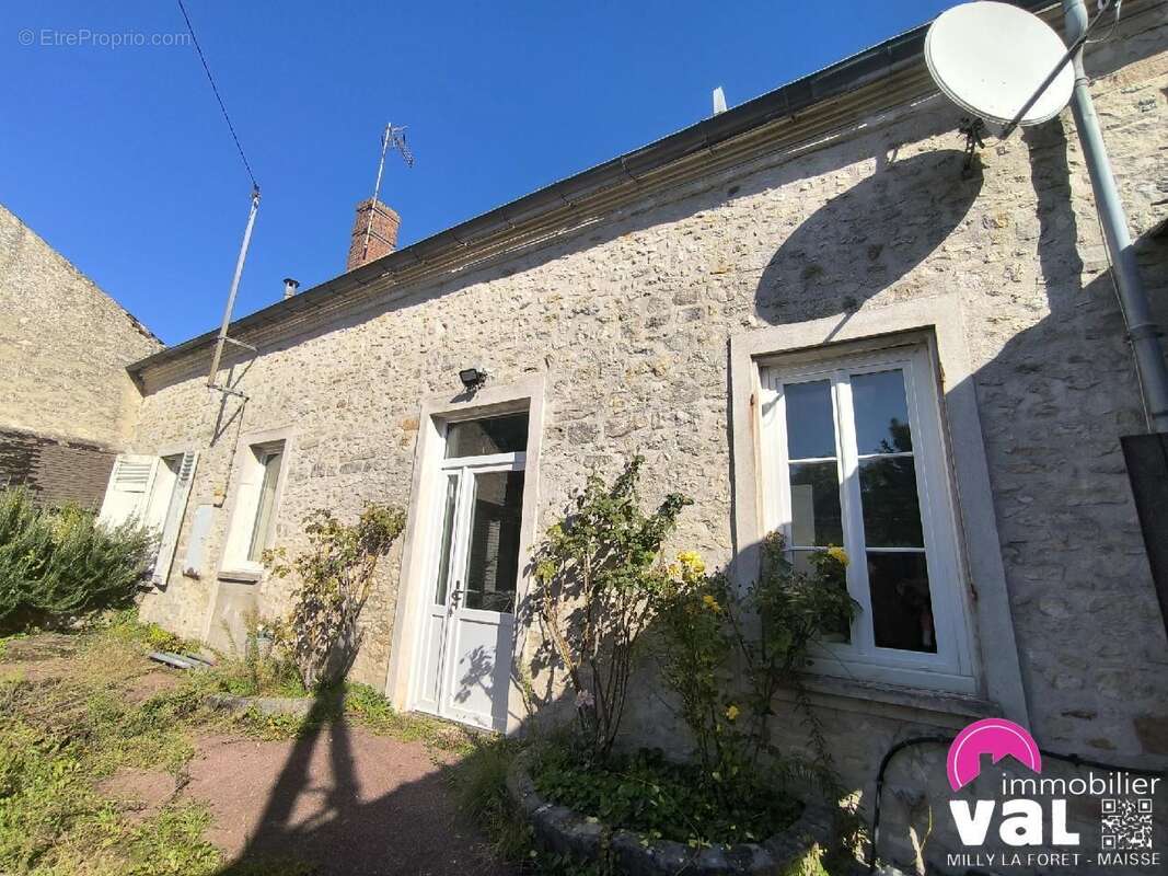 Maison à MILLY-LA-FORET