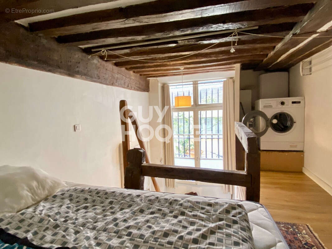 Appartement à PARIS-4E