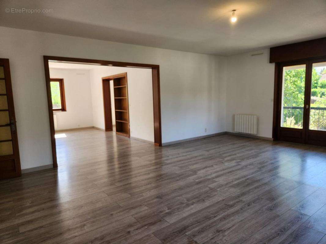 Maison 407 m² à Ville-La-Grand  - photo 19