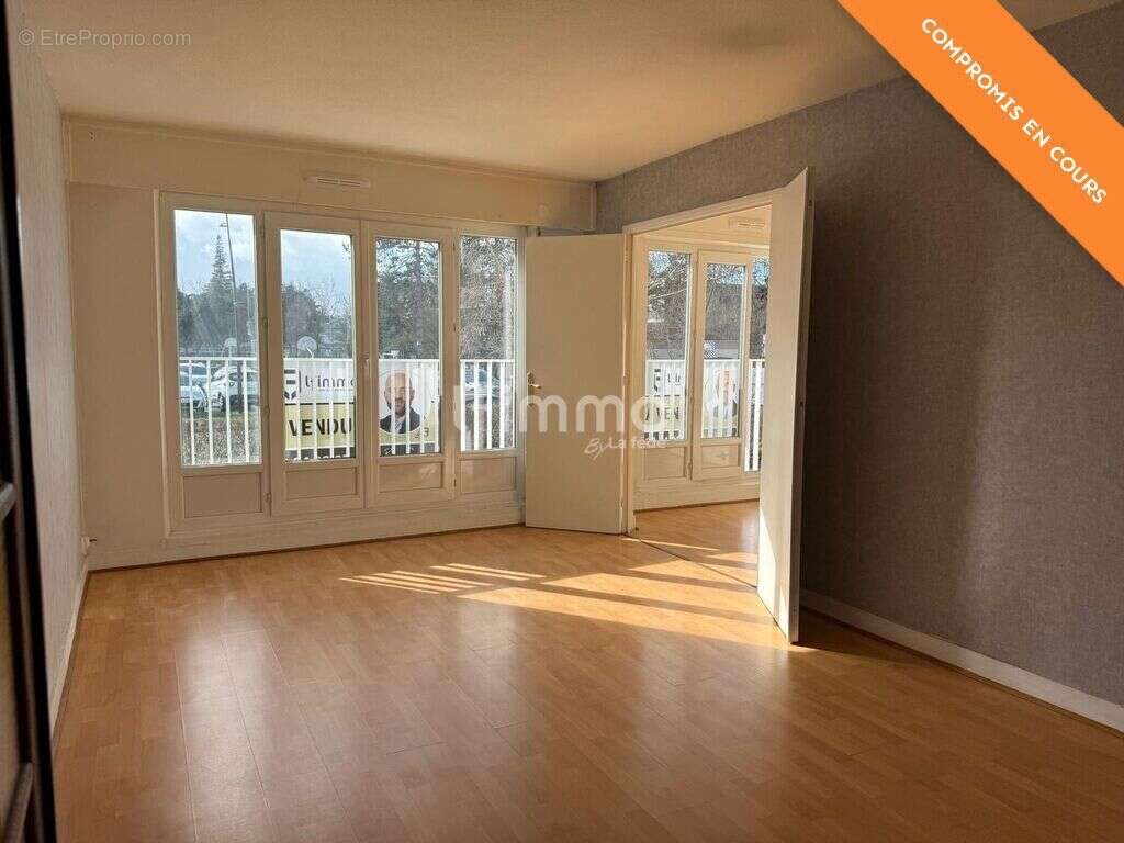 Appartement à CHILLY-MAZARIN