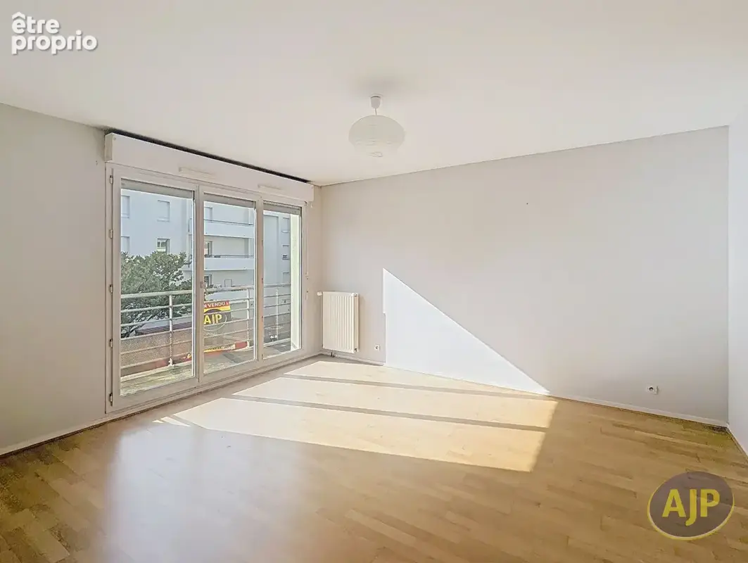 Appartement - 2 chambres - garage - cave - balcon - BEAUREGARD - photo 3