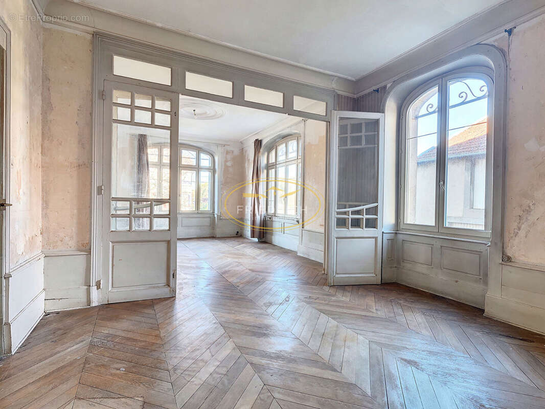 Belle maison de maitre - centre ville - photo 12