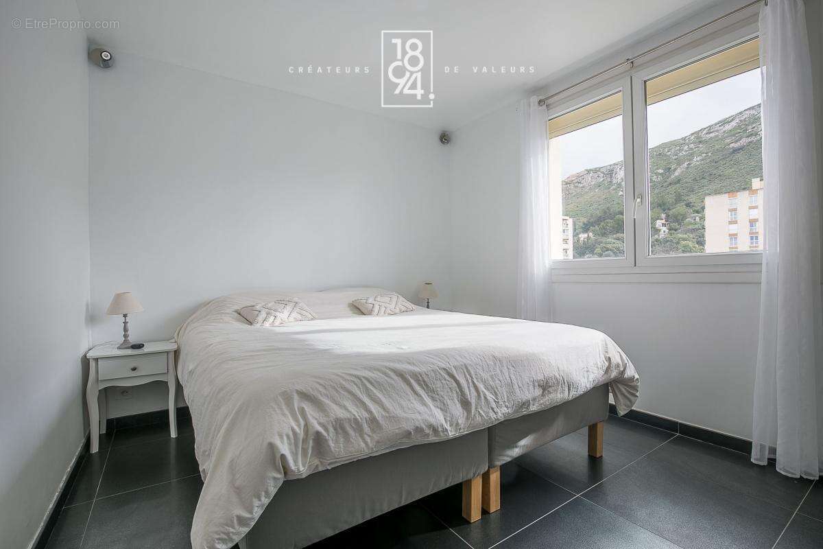 Appartement à MARSEILLE-11E