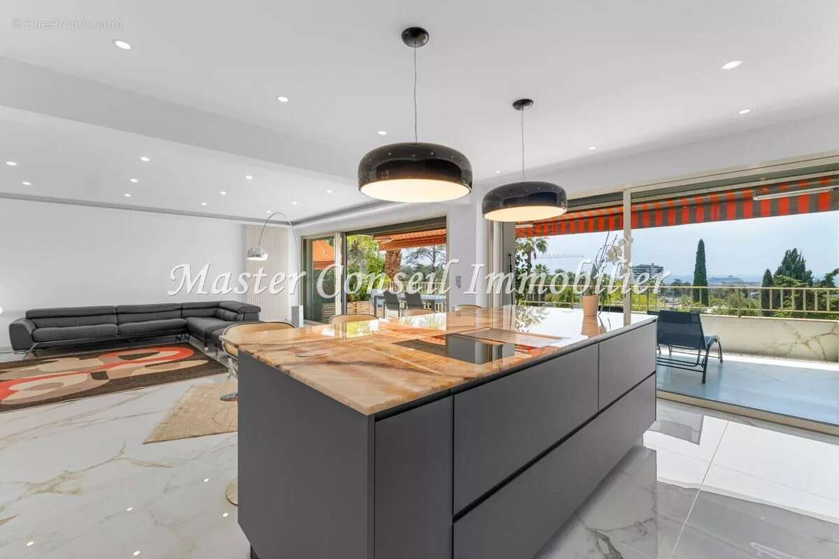 Appartement à CANNES