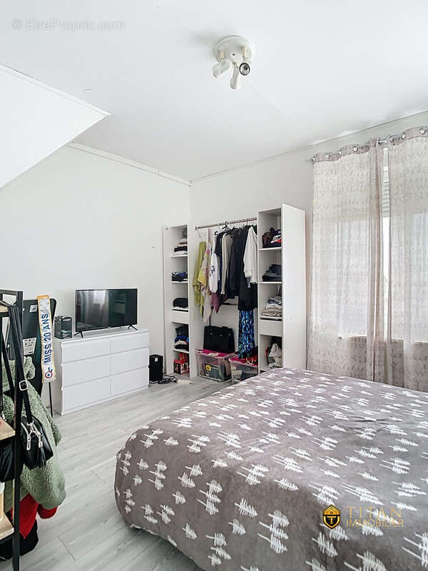 Maison familiale - Ghyvelde (59122) - Maison à REXPOEDE