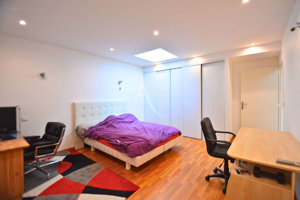 Appartement à SAINT-MAUR-DES-FOSSES