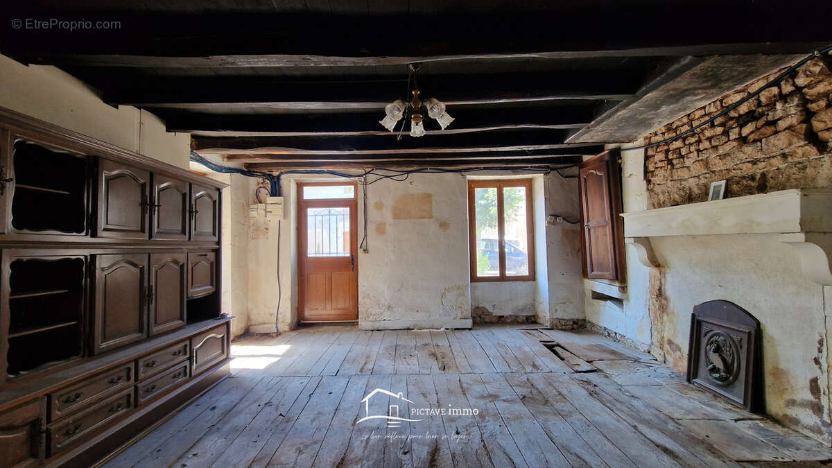 Maison ancienne à rénover entièrement   Beau potentiel d'aménagement - photo 3