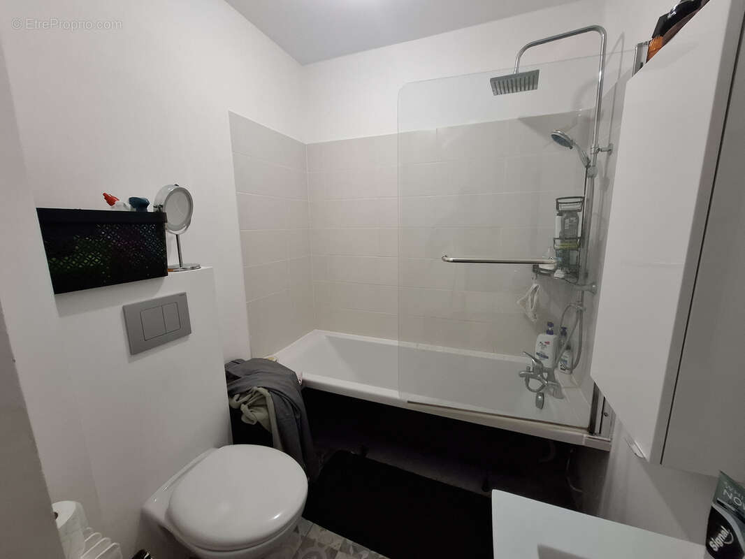 Appartement à SAINT-JULIEN-LES-VILLAS