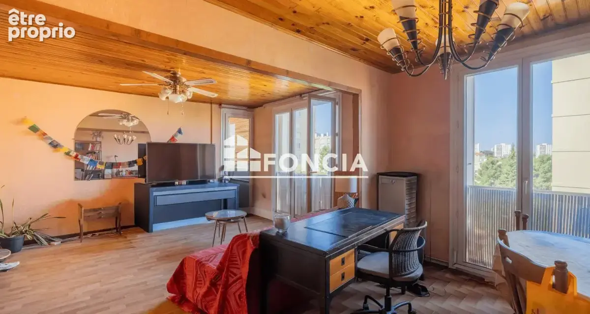 Appartement à MARSEILLE-11E